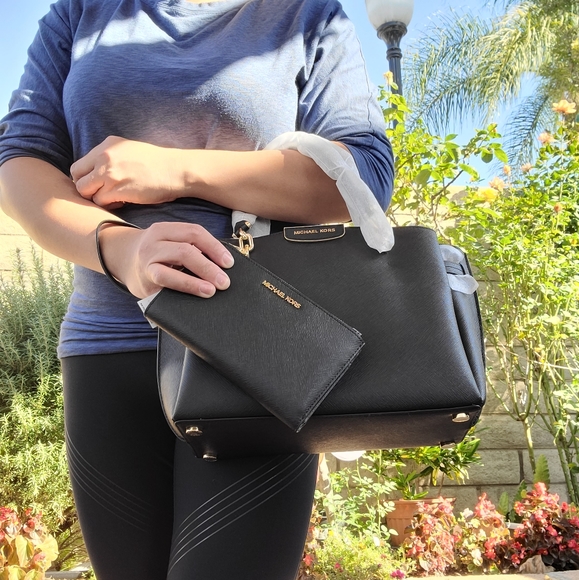 Michael Kors Satchel and Wallet Combo - Picture 2 of 3